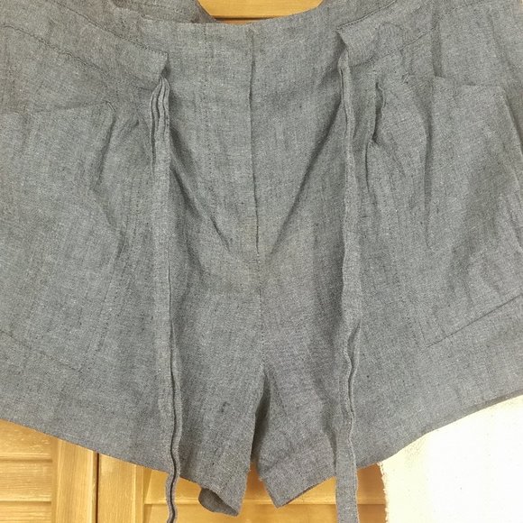 BCBGMaxAzria Women's Gray Linen Dress Casual Pleated Front Shorts - Picture 2 of 11